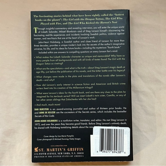 The Tattooed Girl by Multiple Authors | Literary Criticism | Paperback Book - Picture 2 of 7